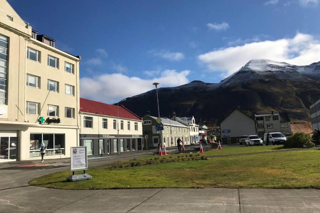 House With A Warm Soul In North Iceland Siglufjordur Екстер'єр фото