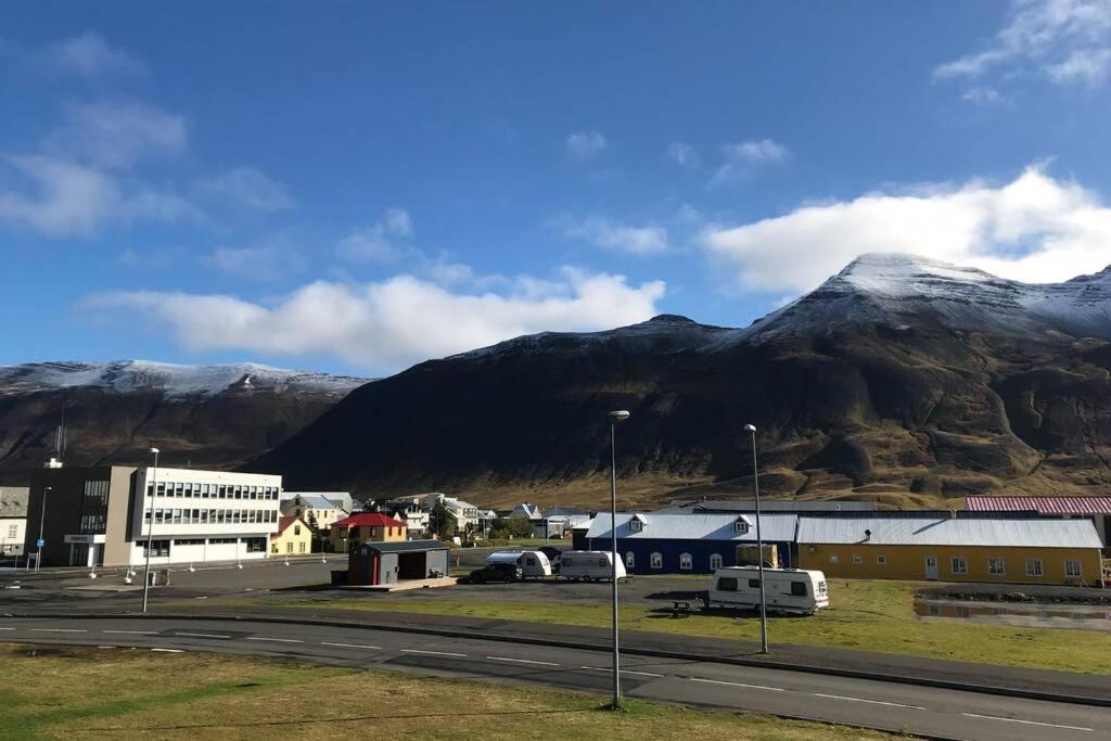 House With A Warm Soul In North Iceland Siglufjordur Екстер'єр фото