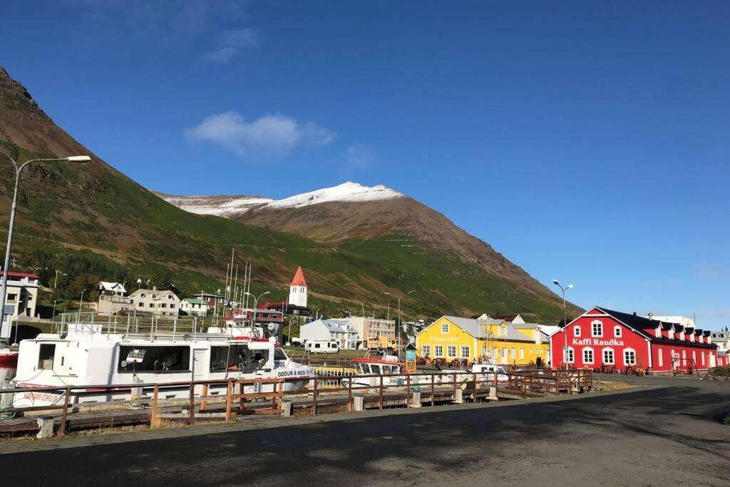 House With A Warm Soul In North Iceland Siglufjordur Екстер'єр фото